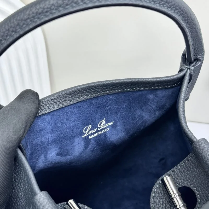 Flexible Loro Piana Bucket Bags 44367