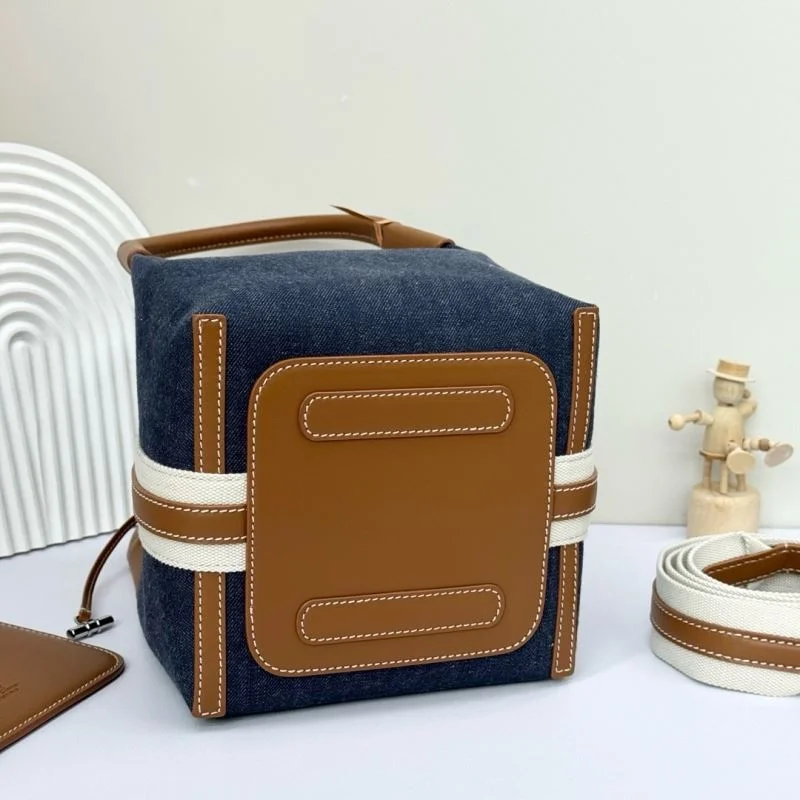 Sleek Loro Piana Bucket Bags 44356
