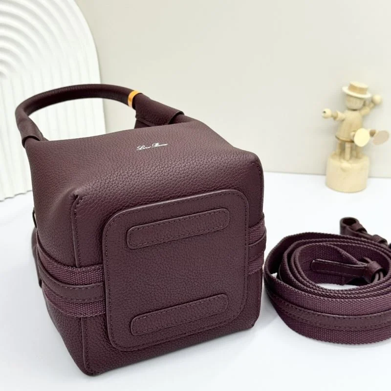 Sustainable Loro Piana Bucket Bags 44352