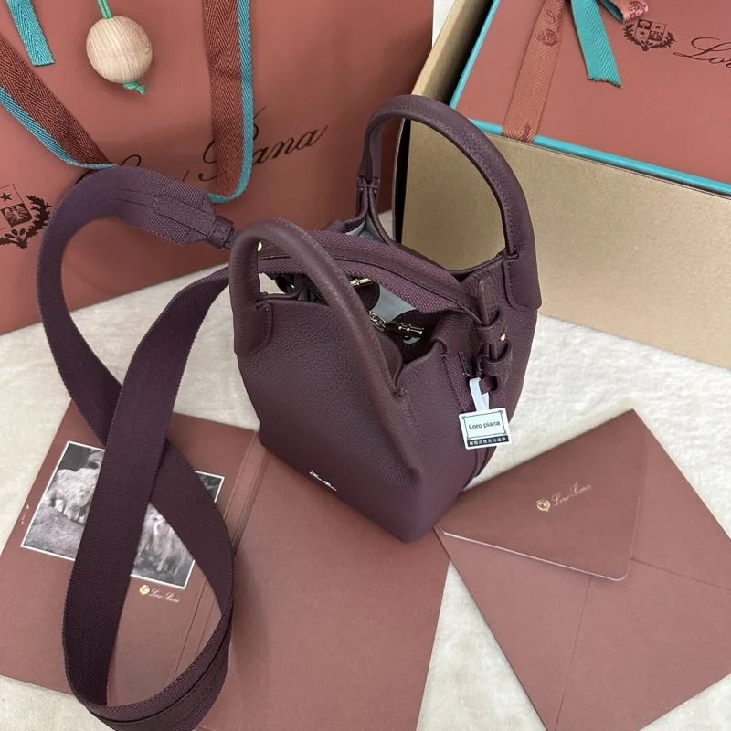 Breathable Loro Piana Bucket Bags 44041