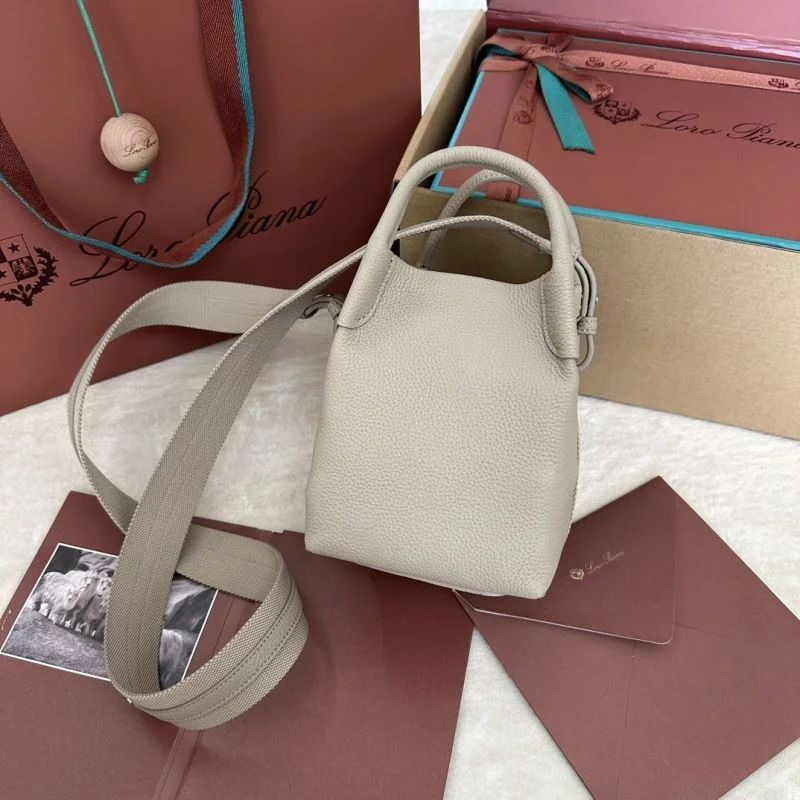 Durable Loro Piana Bucket Bags 44050