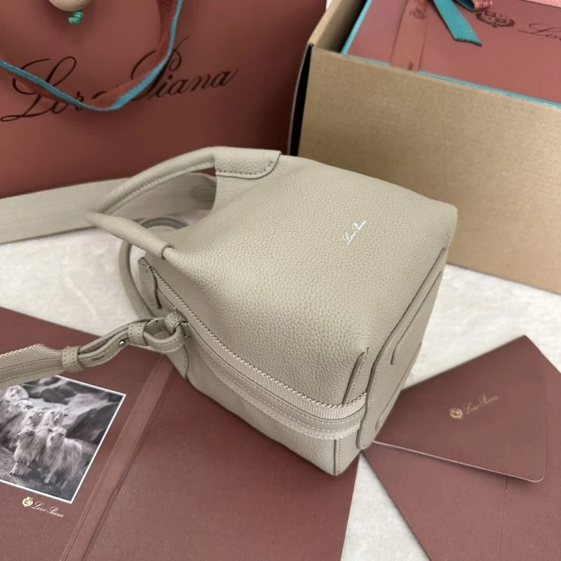 Durable Loro Piana Bucket Bags 44050