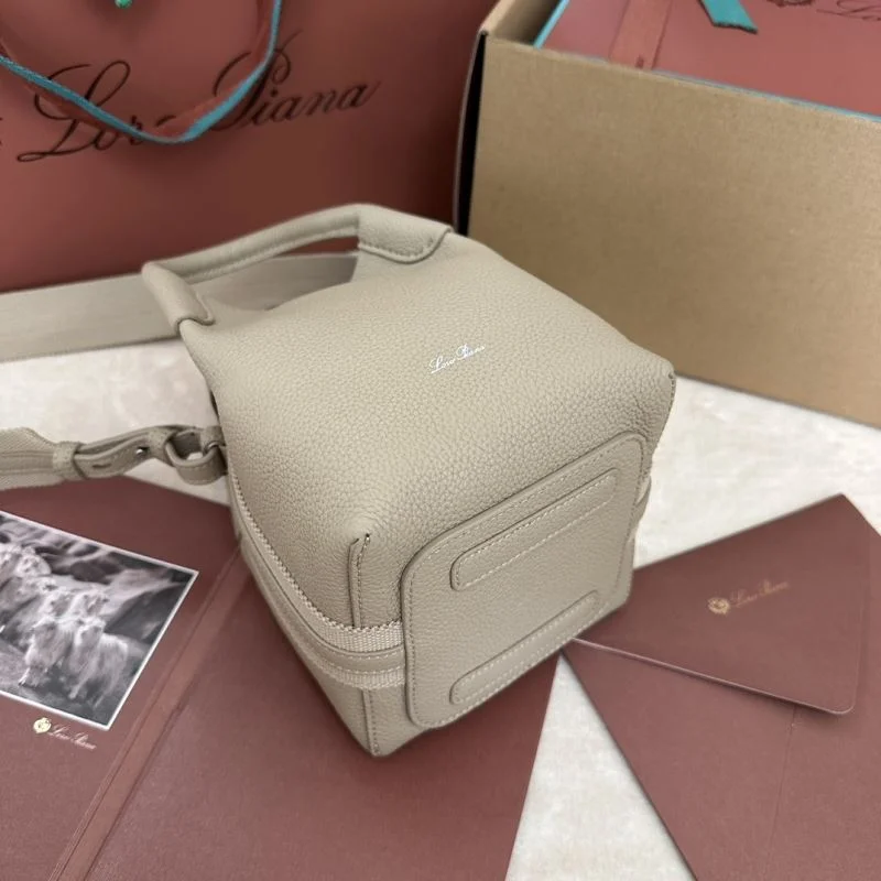 Durable Loro Piana Bucket Bags 44050