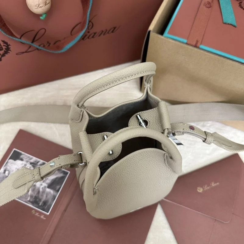Durable Loro Piana Bucket Bags 44050
