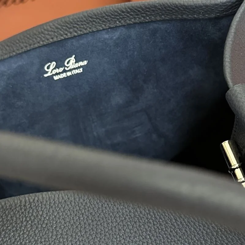 Sporty Loro Piana Bucket Bags 44072