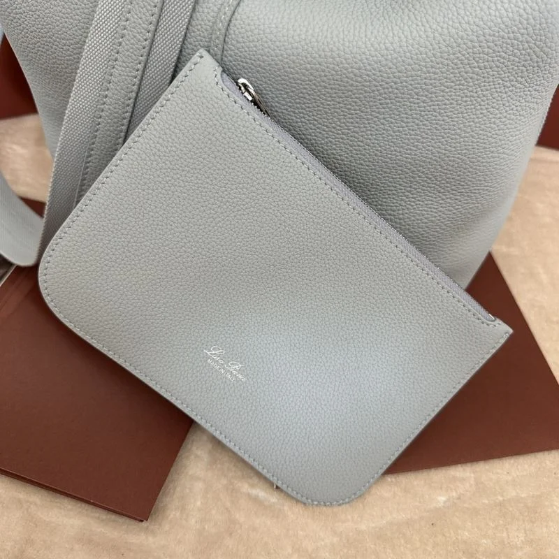 Loro Piana Bucket Bags Lightweight 44084