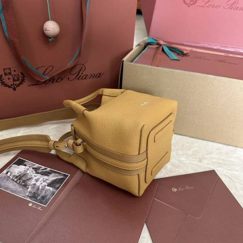 Loro Piana Bucket Bags Supportive 44020