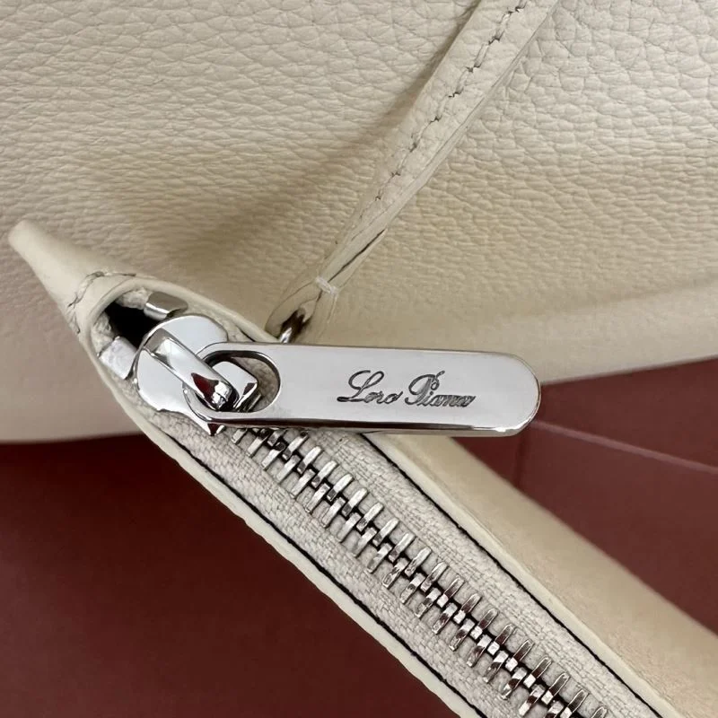 Functional Loro Piana Bucket Bags 44094