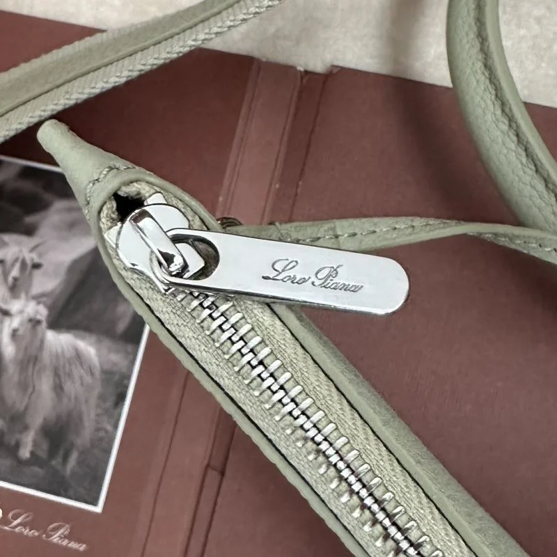 Durable Loro Piana Bucket Bags 44036