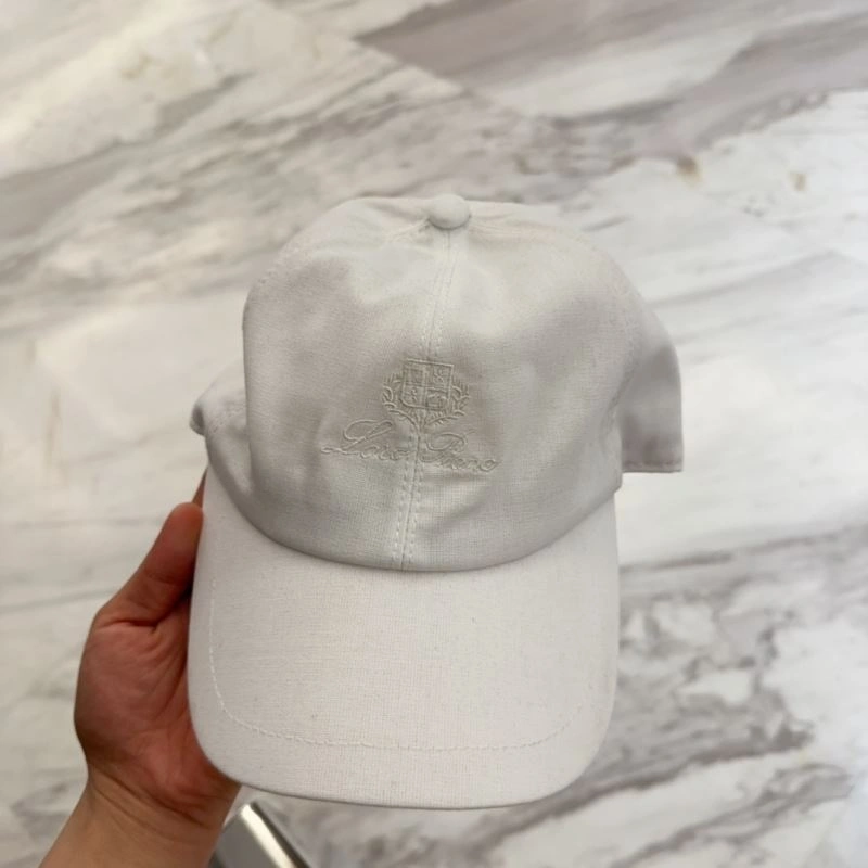 Loro Piana Caps Classic 258310