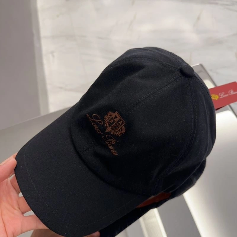 Breathable Loro Piana Caps 258302