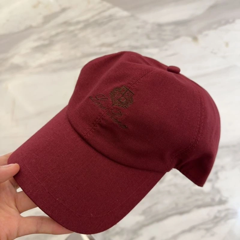 Comfortable Loro Piana Caps 258296