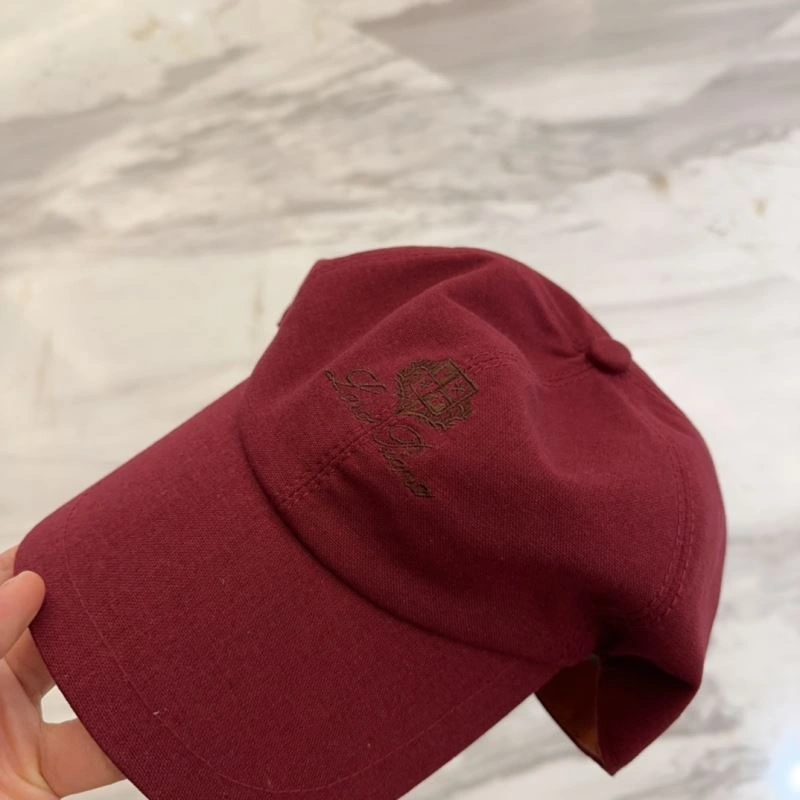 Comfortable Loro Piana Caps 258296