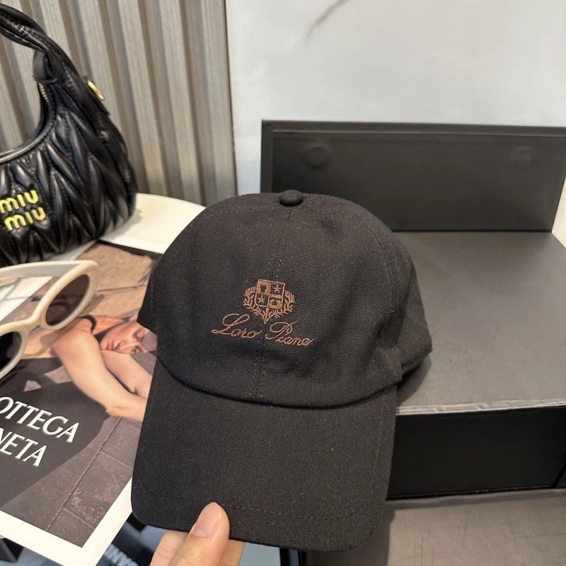 Loro Piana Caps NewStyle 258238