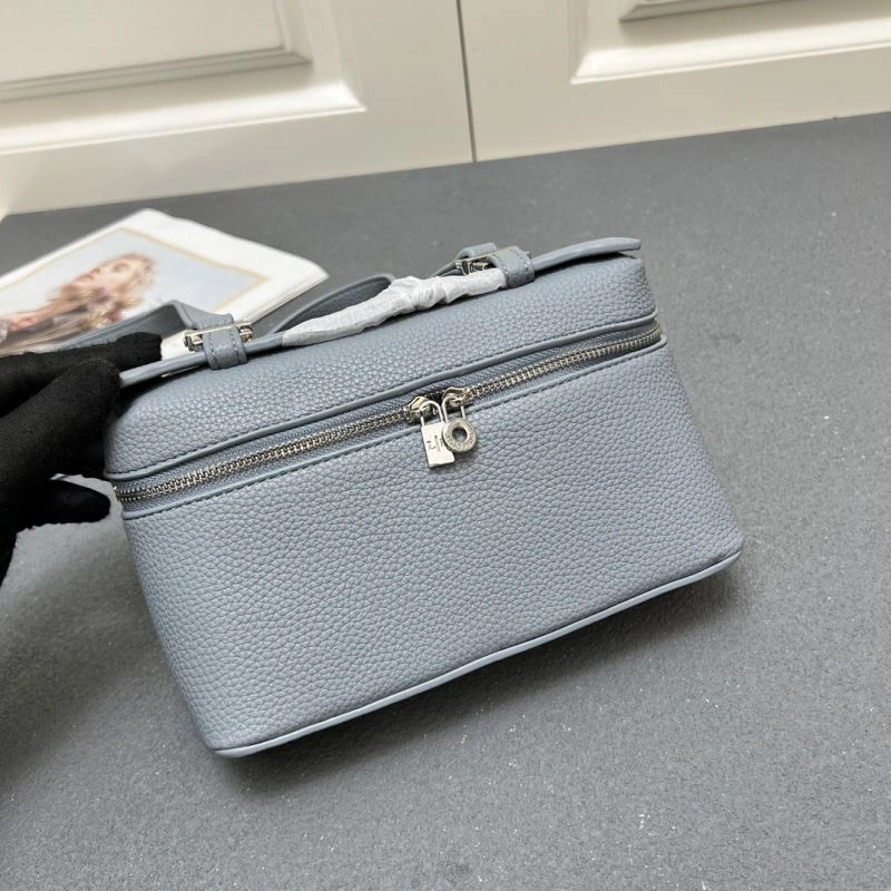 Minimalist Loro Piana Cosmetic Bags 83609