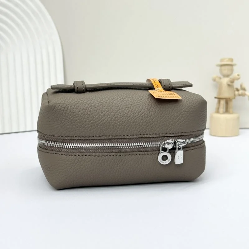 Unisex Loro Piana Cosmetic Bags 44297