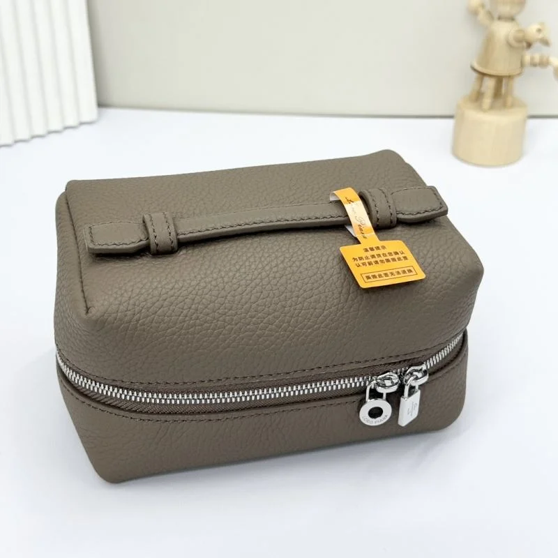 Unisex Loro Piana Cosmetic Bags 44297