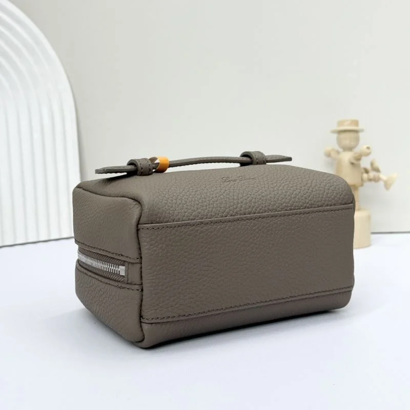 Unisex Loro Piana Cosmetic Bags 44297
