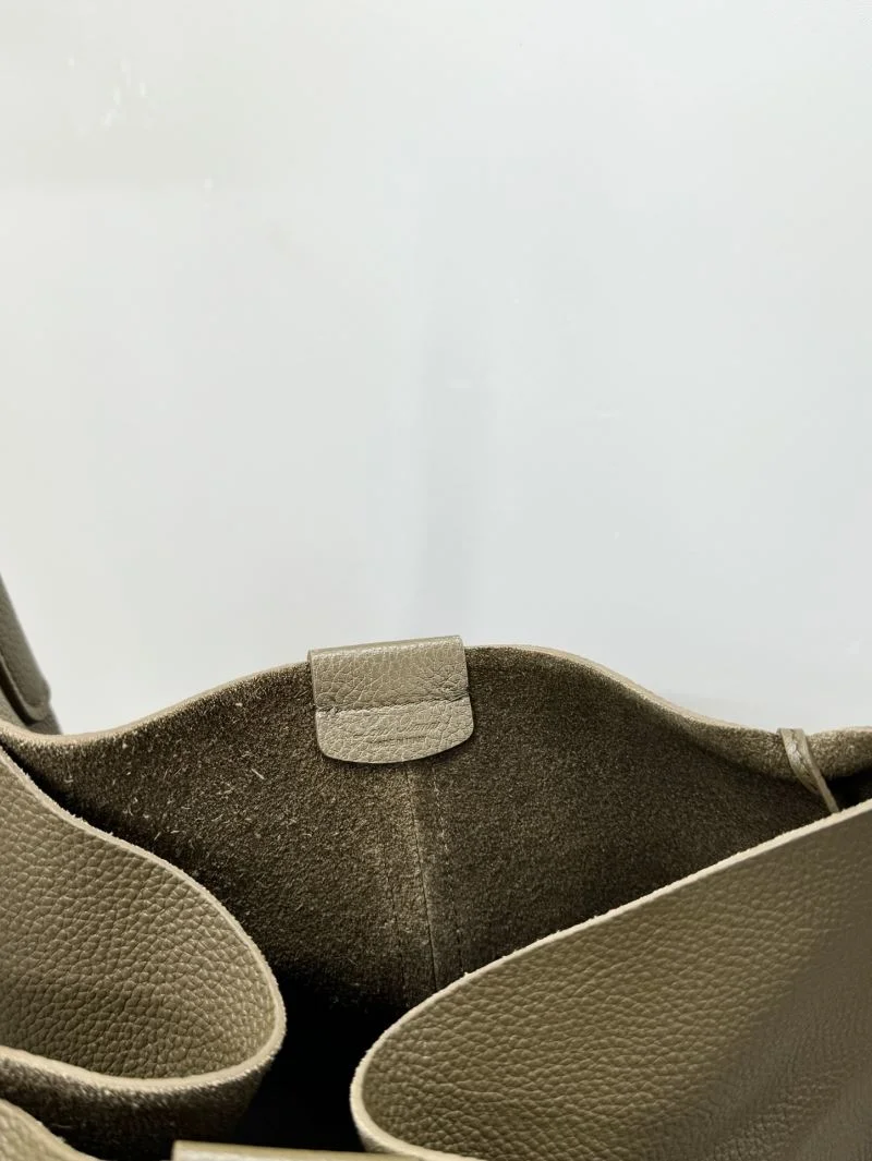 Durable Loro Piana Hobo Bags 44310