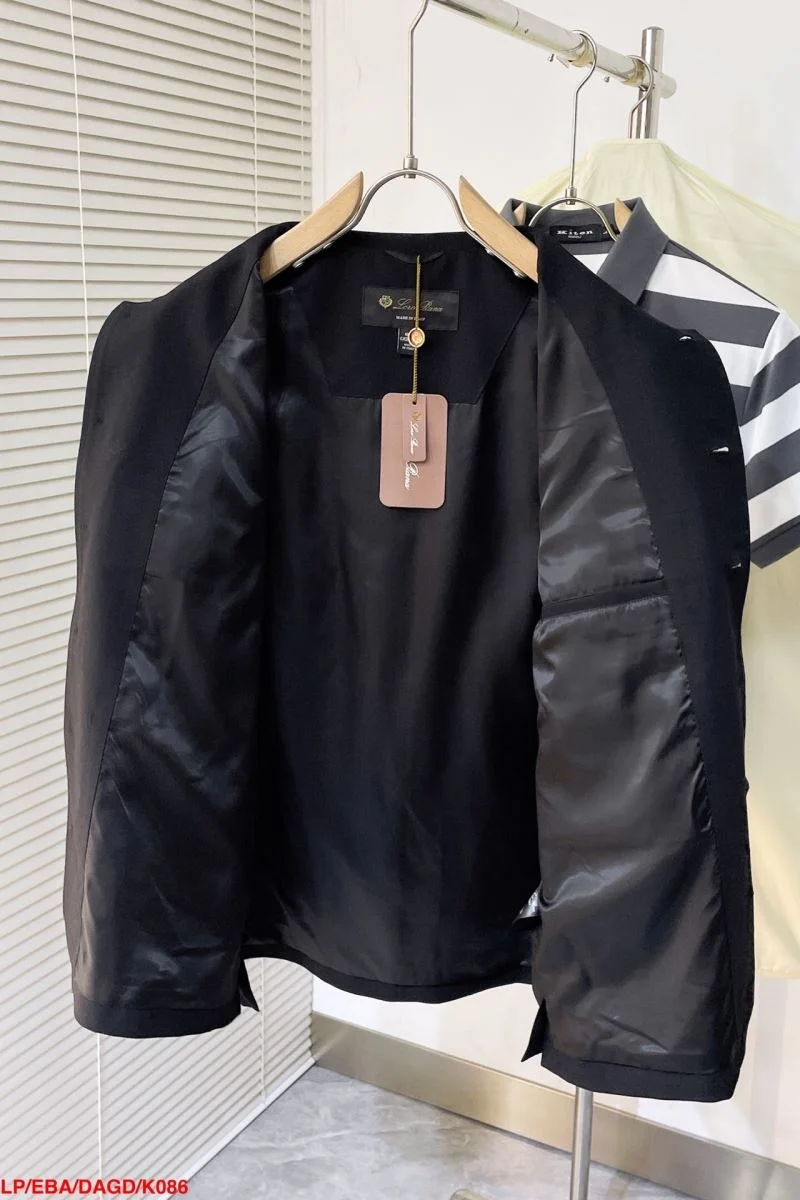 WaterResistant Loro Piana Outwear 164104