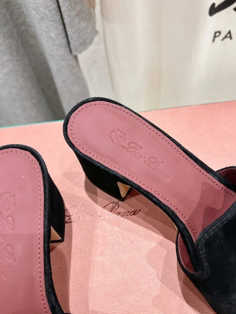 Lightweight Loro Piana Sandals 12115