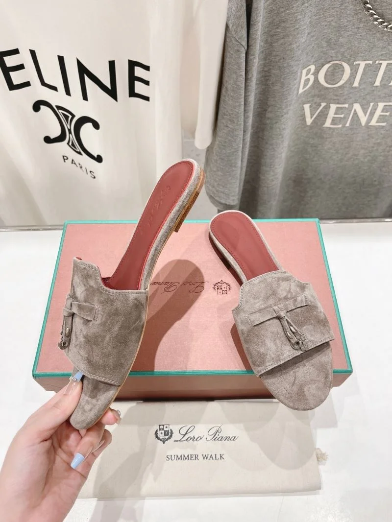 Trendy Loro Piana Sandals 12095