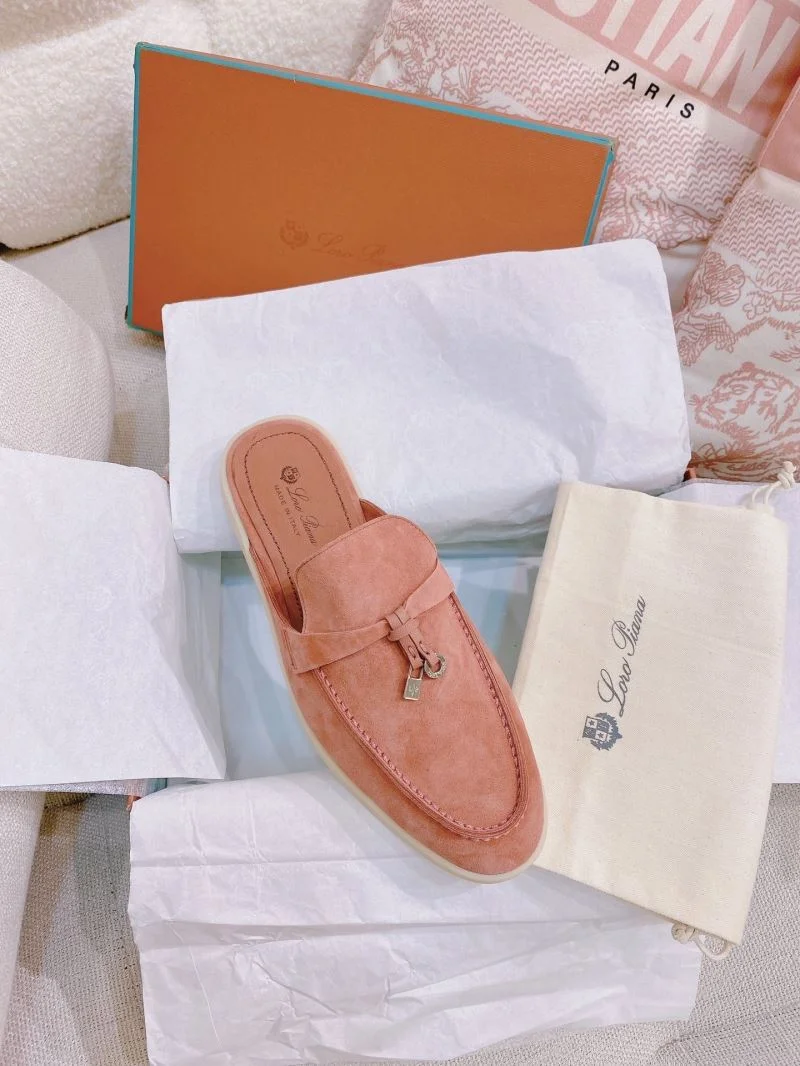 Loro Piana Sandals Breathable 12050