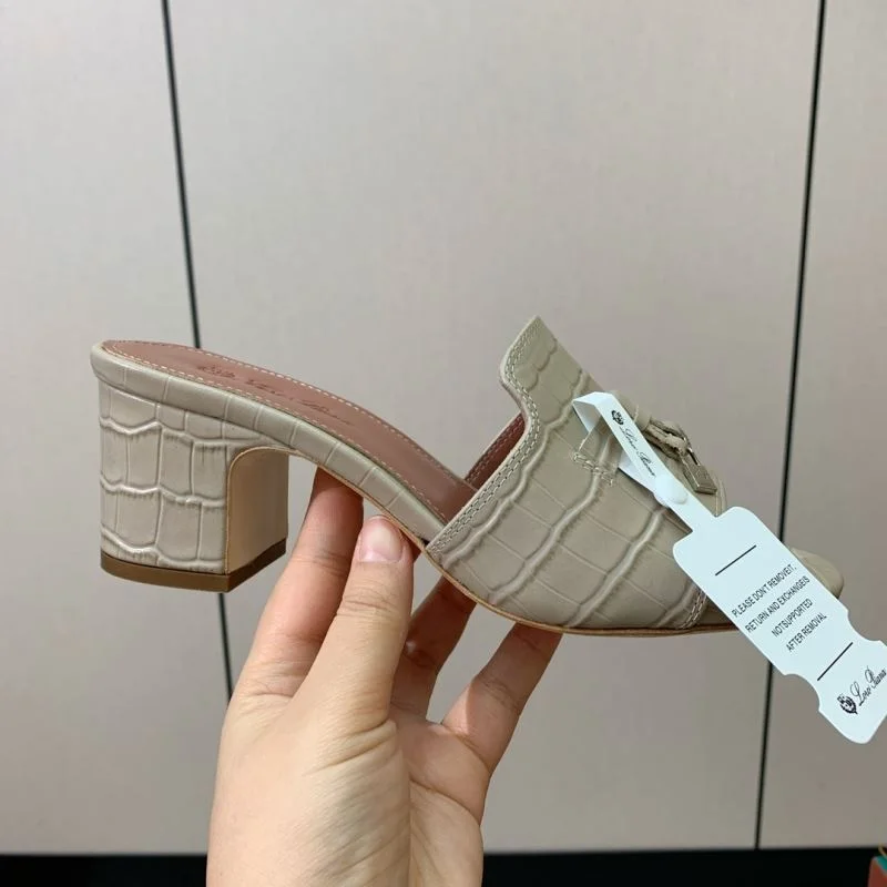 Versatile Loro Piana Sandals 12017