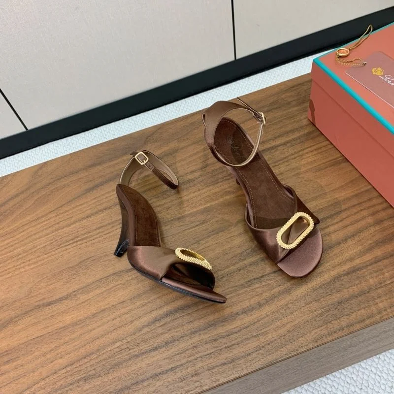 Trendsetting Loro Piana Sandals 11923