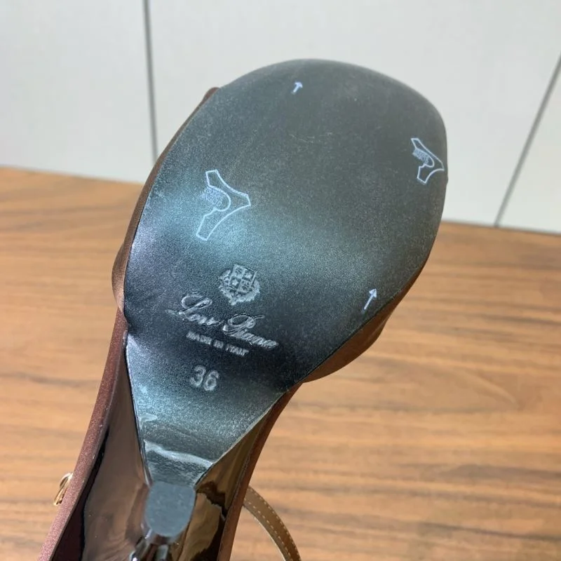 Trendsetting Loro Piana Sandals 11923