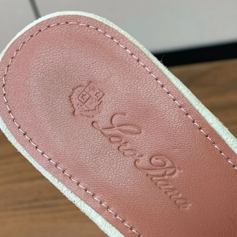 Sporty Loro Piana Sandals 11919