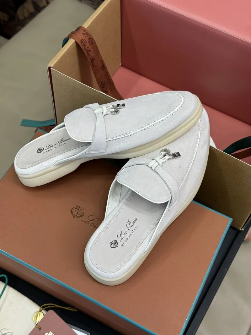 Sporty Loro Piana Sandals 9678