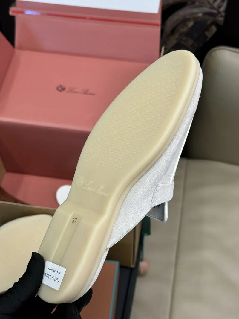 Sporty Loro Piana Sandals 9678