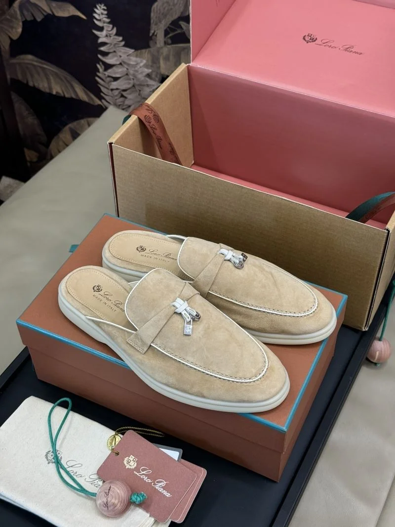 Trendy Loro Piana Sandals 9670