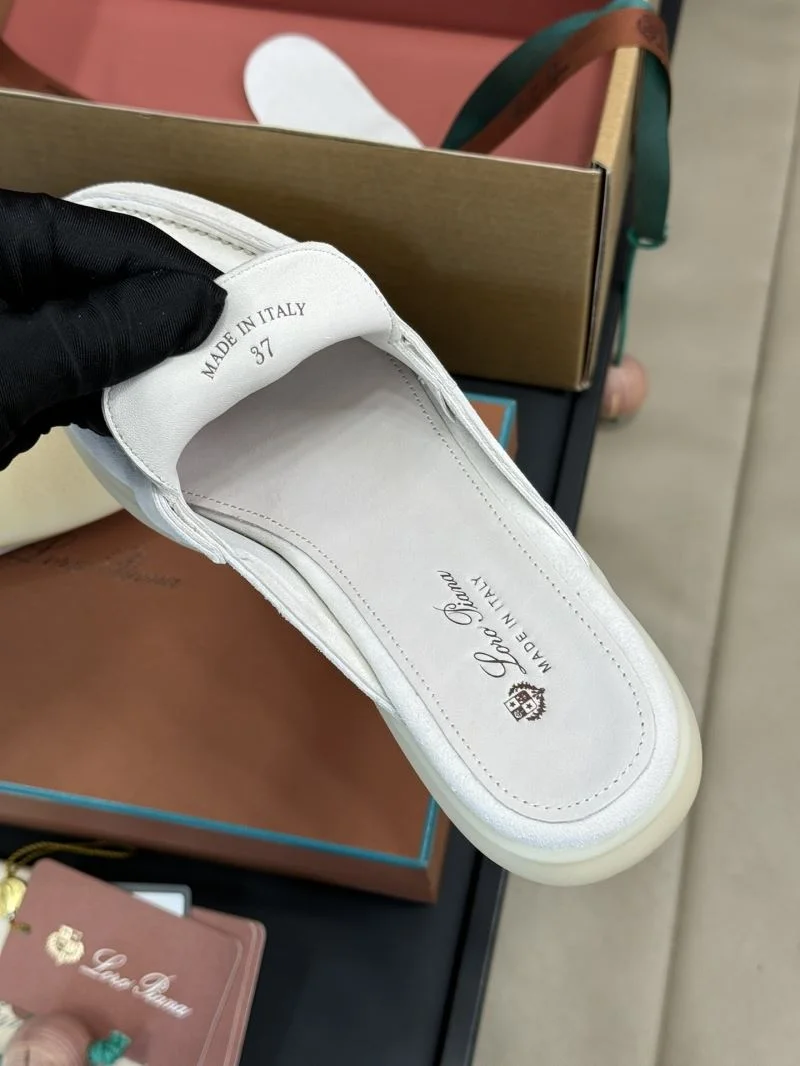 Loro Piana Sandals Chic 9671