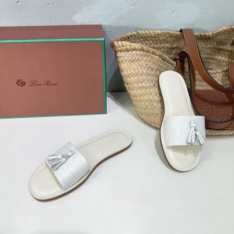 WellDesigned Loro Piana Sandals 9667