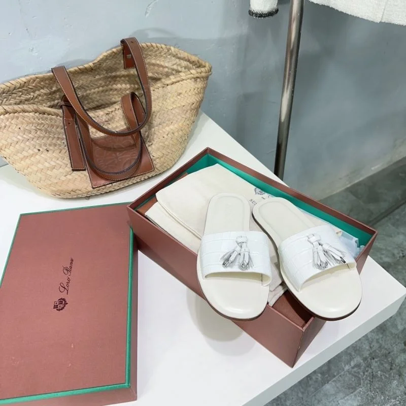 WellDesigned Loro Piana Sandals 9667