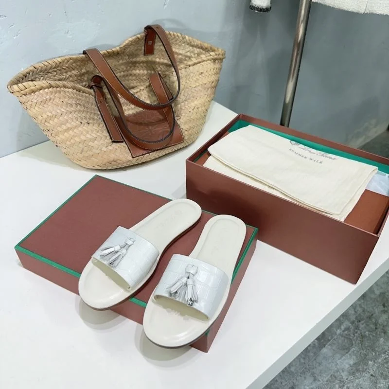 WellDesigned Loro Piana Sandals 9667