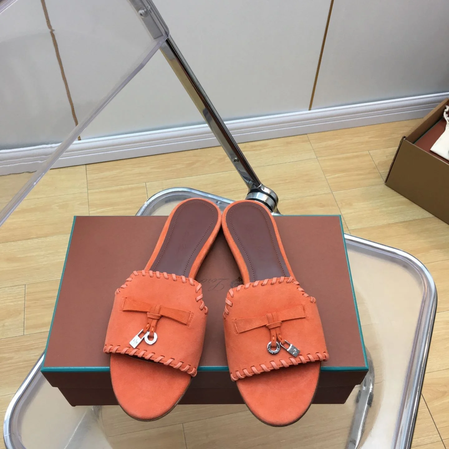 Chic Loro Piana Sandals 6274