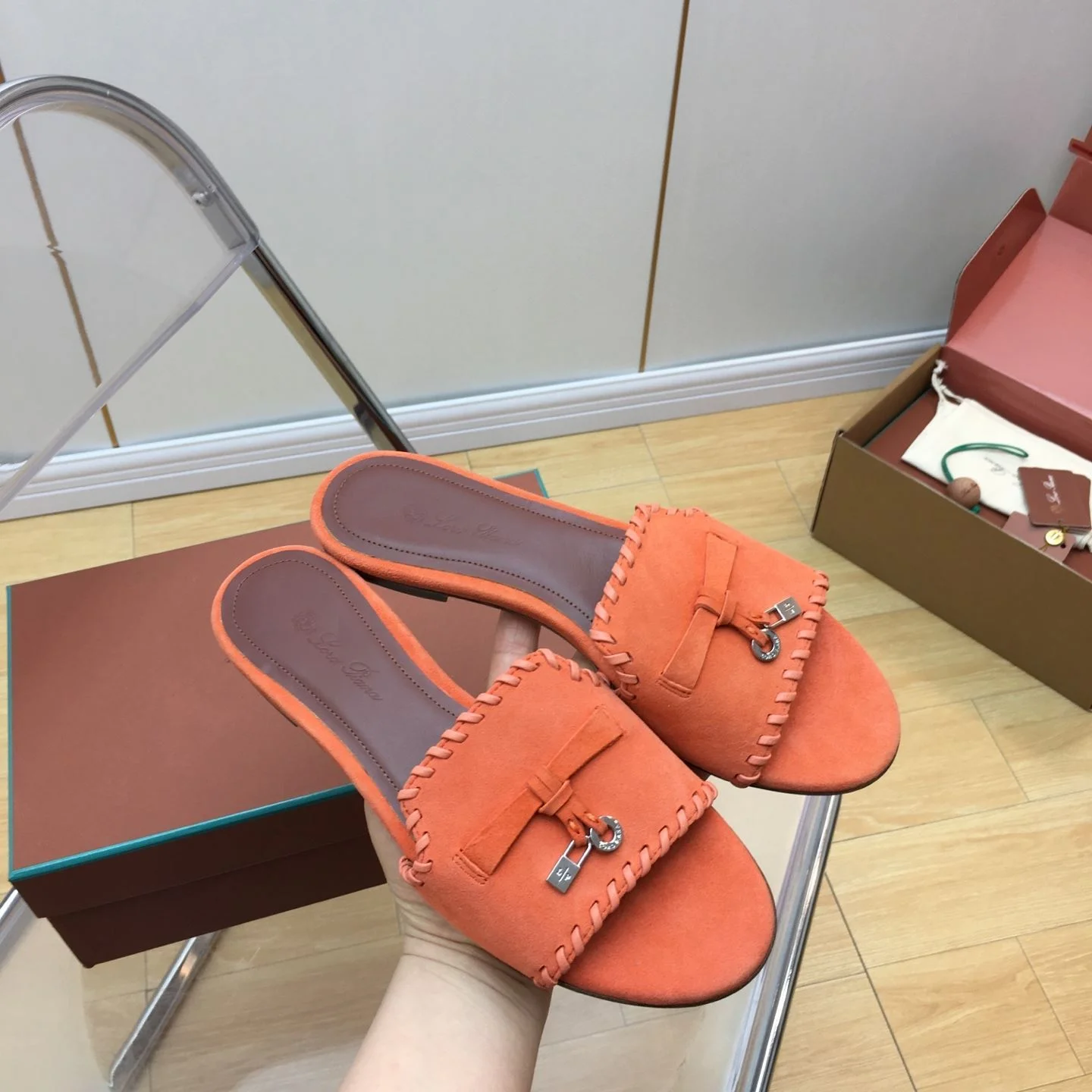 Chic Loro Piana Sandals 6274