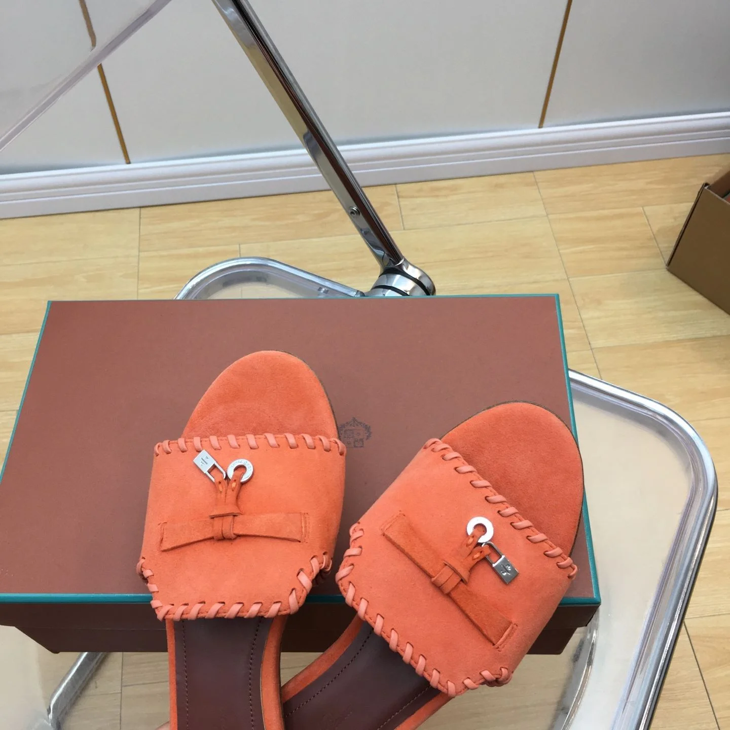 Chic Loro Piana Sandals 6274