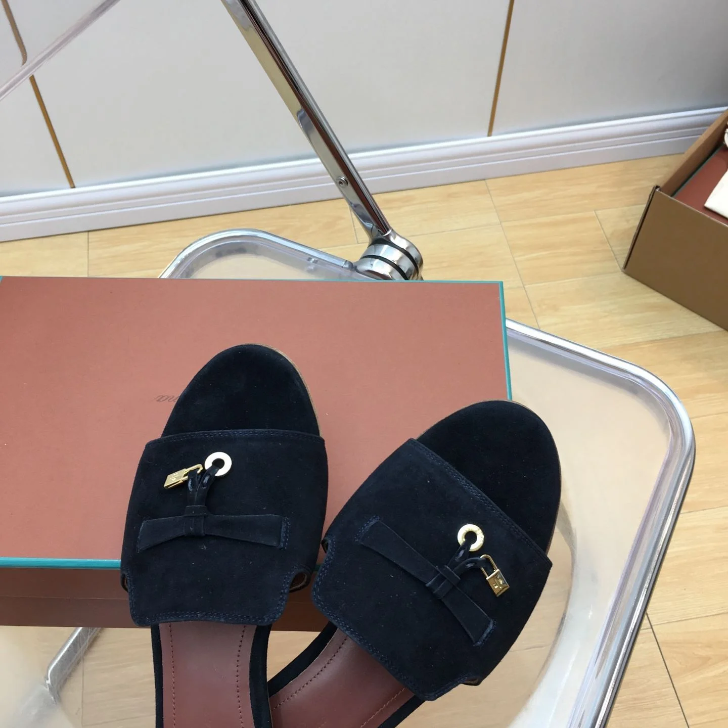 Loro Piana Sandals Unisex 6182