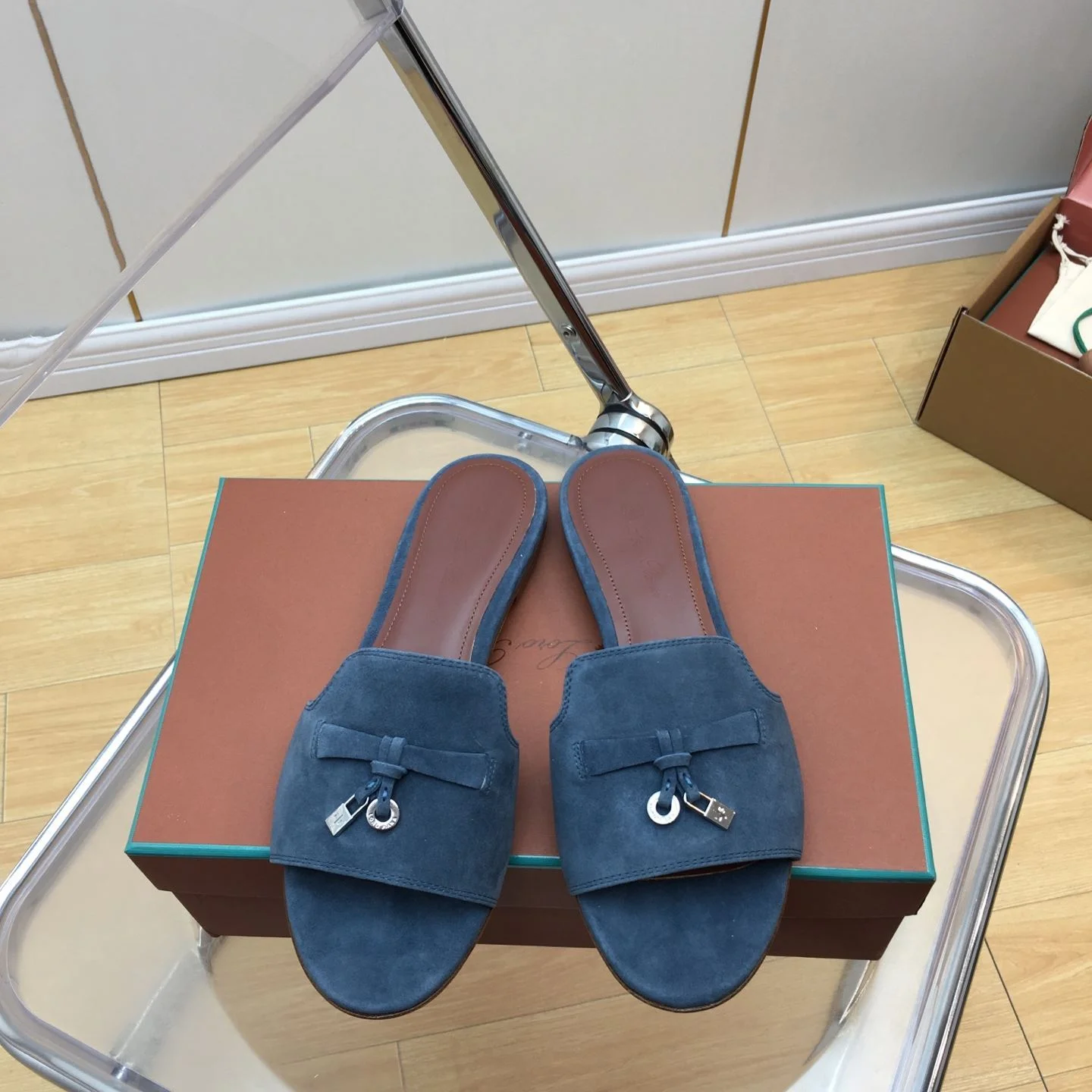 Affordable Loro Piana Sandals 6212