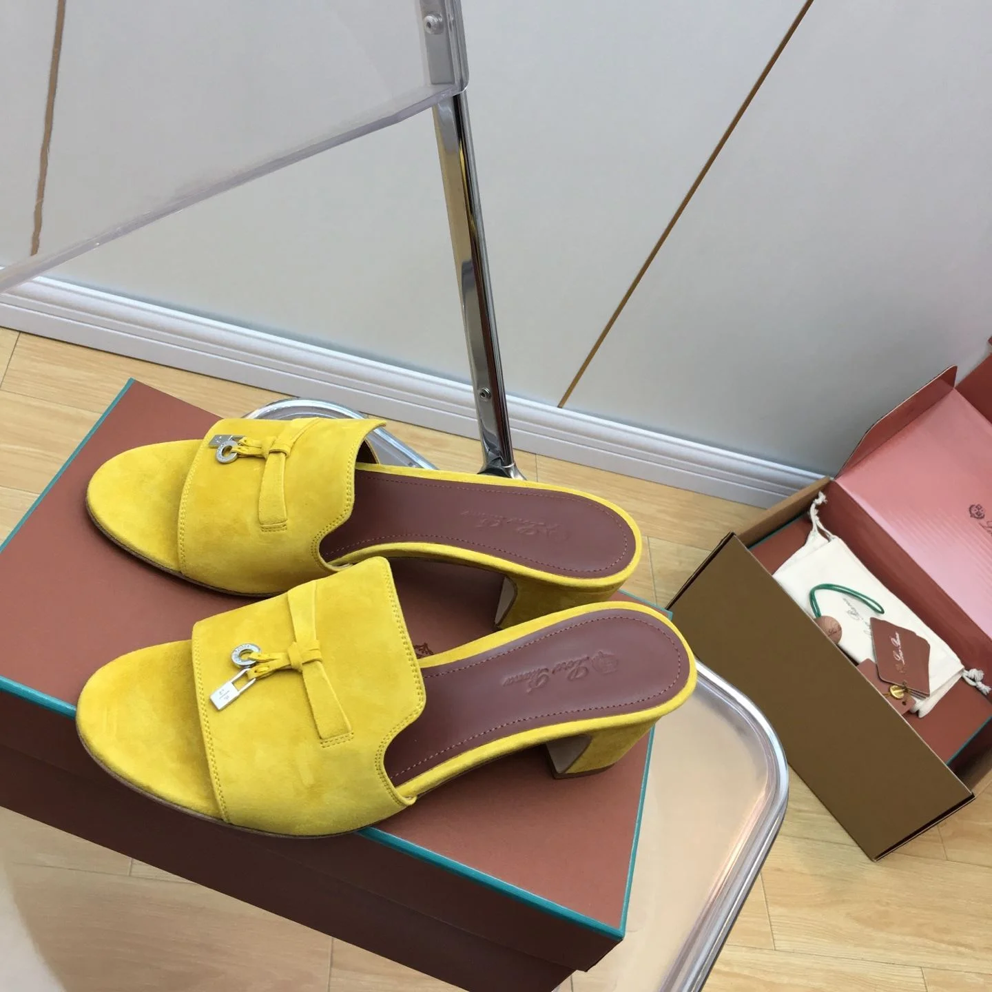 Loro Piana Sandals Refined 6181