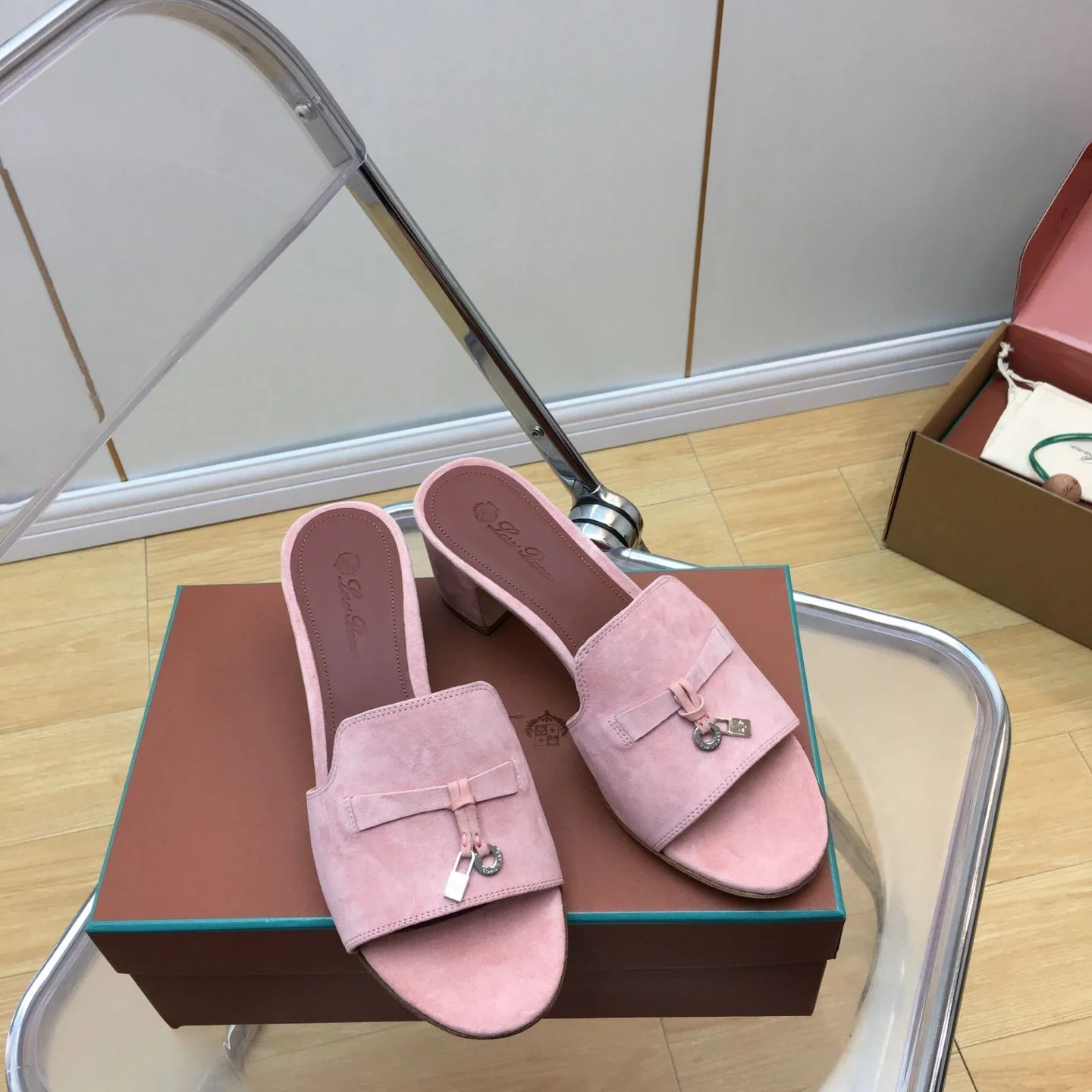 MoistureWicking Loro Piana Sandals 6222