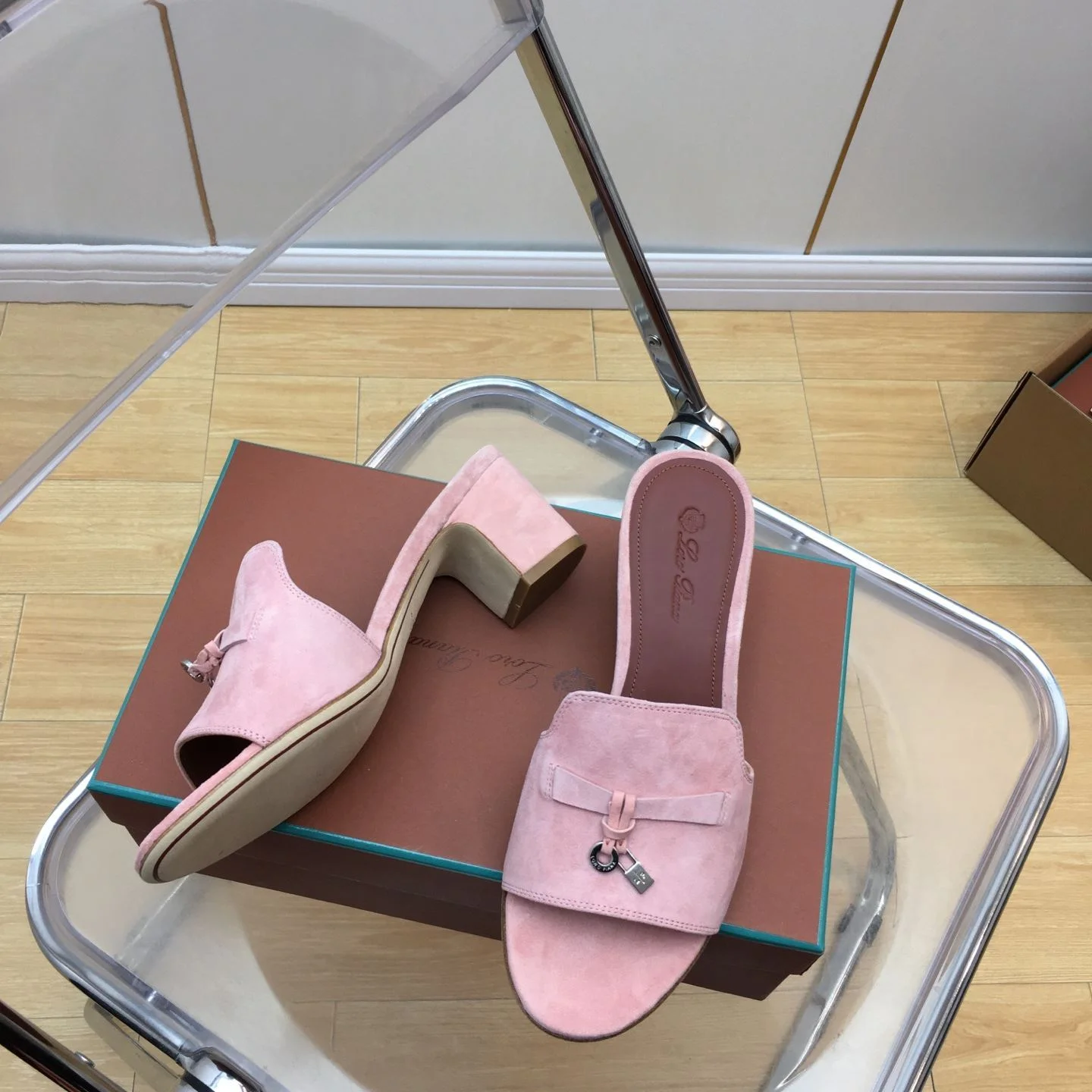 MoistureWicking Loro Piana Sandals 6222
