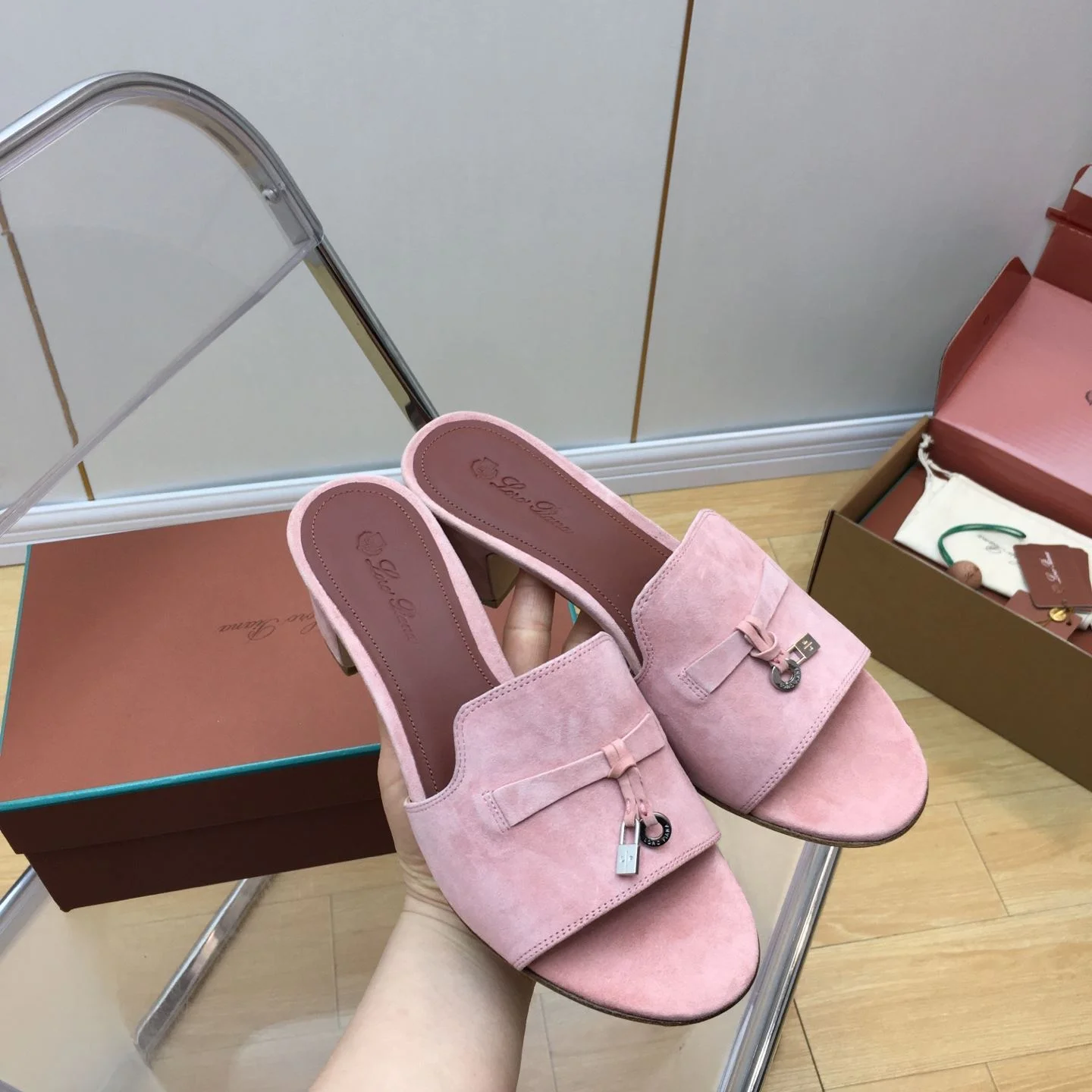 MoistureWicking Loro Piana Sandals 6222