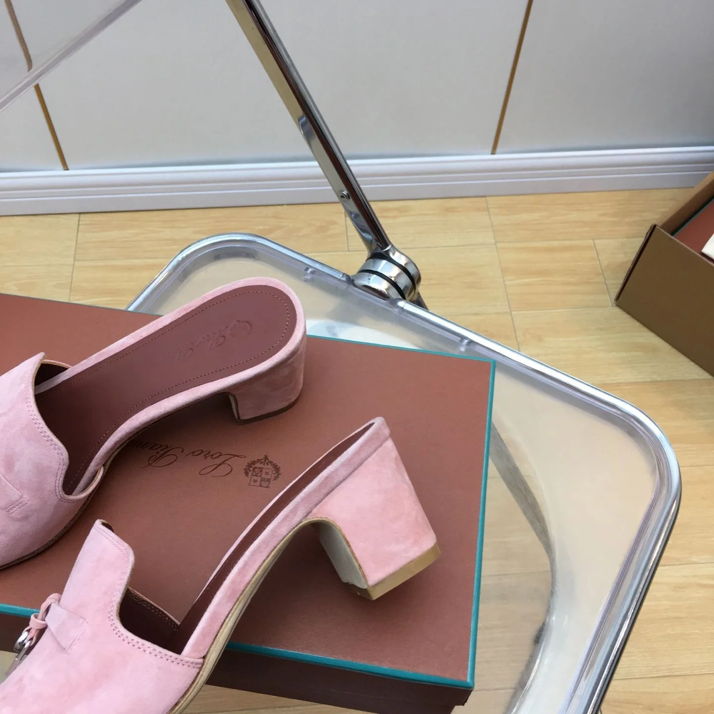 MoistureWicking Loro Piana Sandals 6222