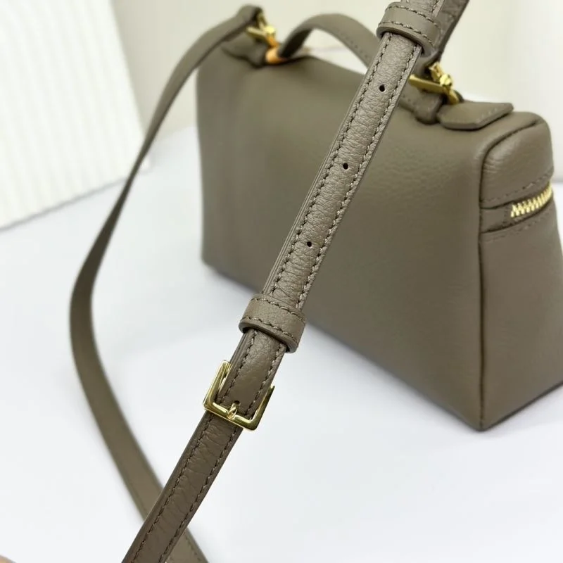 Cozy Loro Piana Satchel Bags 49371