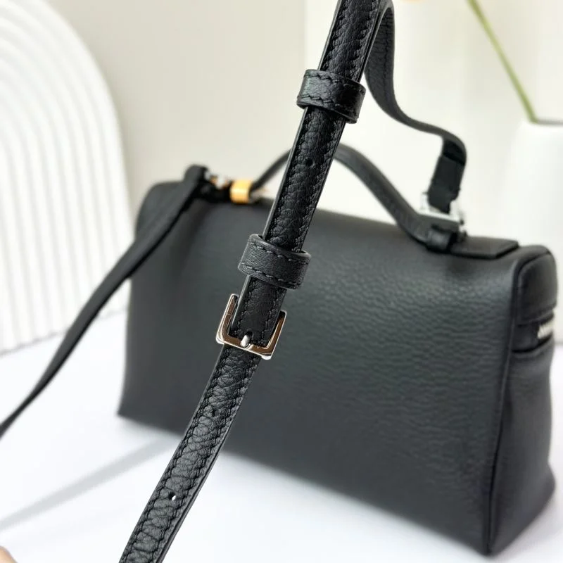 Chic Loro Piana Satchel Bags 44321